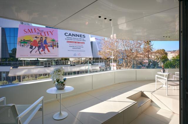 Location appartement Cannes Yachting Festival 2024 J -132 - Details - First Croisette 202